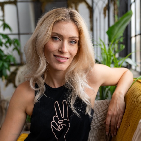 Meet your Posher, Kimberly - Picture 1 of 1